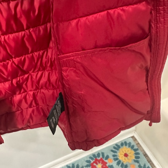 NWOT 32 DEGREES HEAT Nylon Packable Puffer Vest in Red Women's Small - Picture 5 of 6